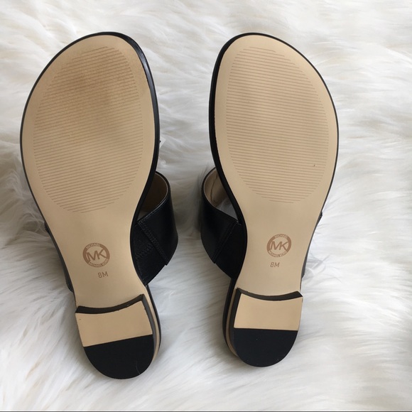 New! Michael Kors thong sandals - Picture 5 of 8